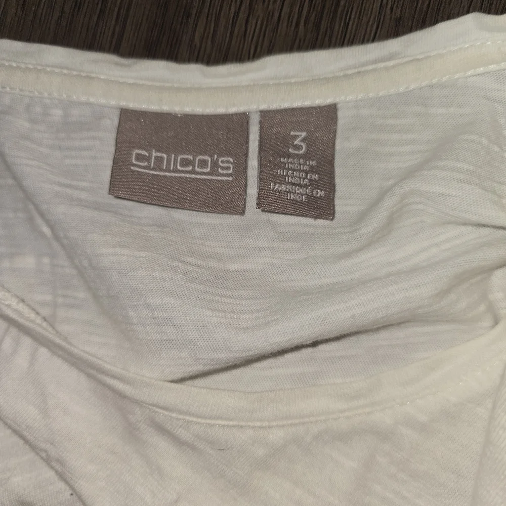 Chico's Sz. Xlarge White Cold Shoulder Tshirt - Picture 7 of 7